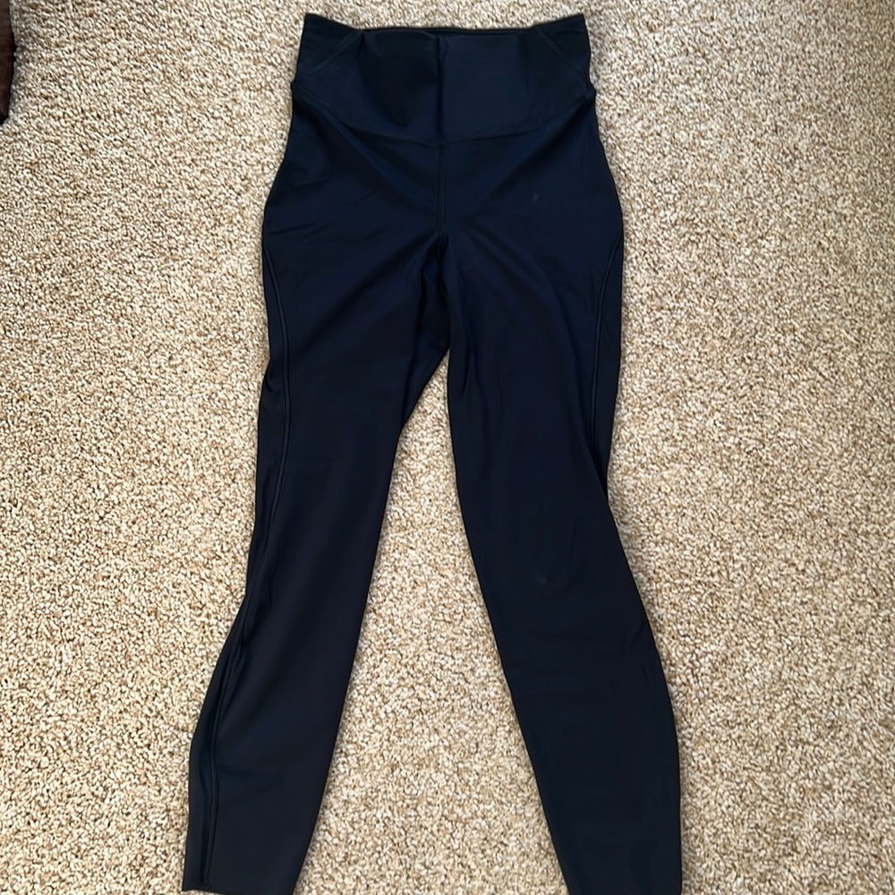 Lululemon black size 6 leggings